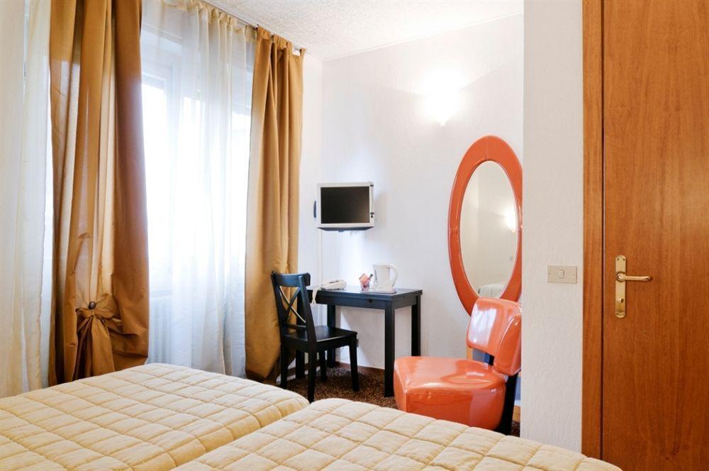 Antico Albergo Madonna Legnano Exterior foto