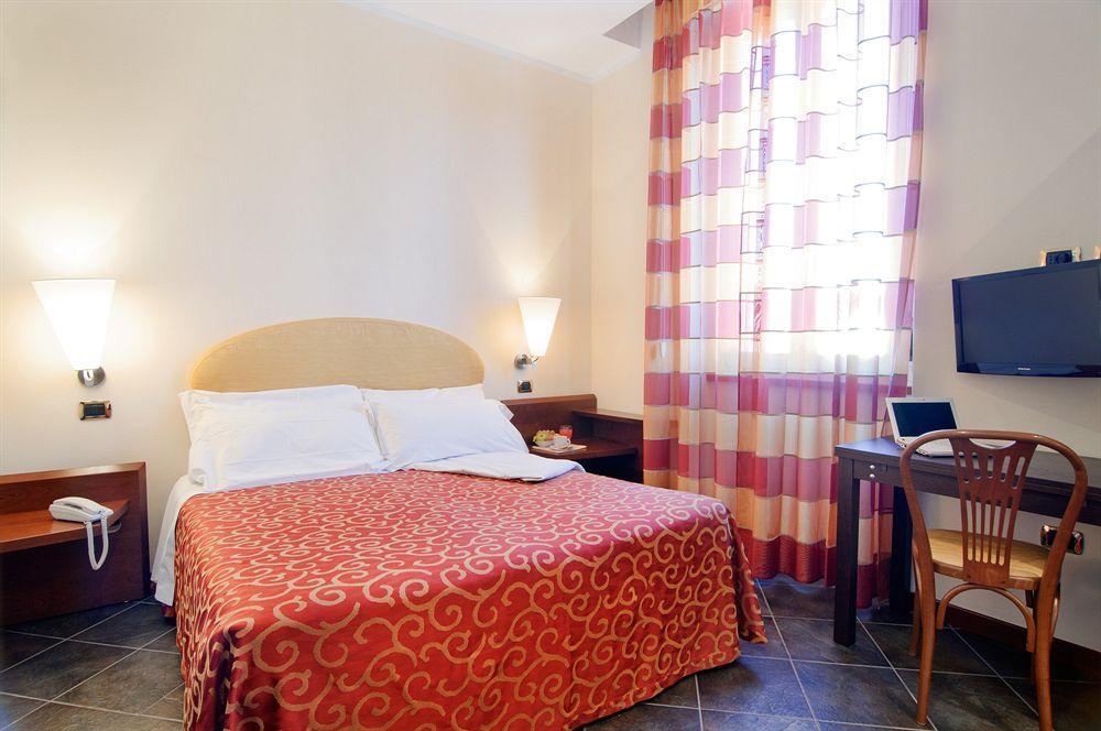 Antico Albergo Madonna Legnano Exterior foto